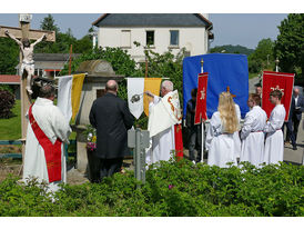 Bittprozession an Pfingstmontag (Foto: Karl-Franz Thiede)